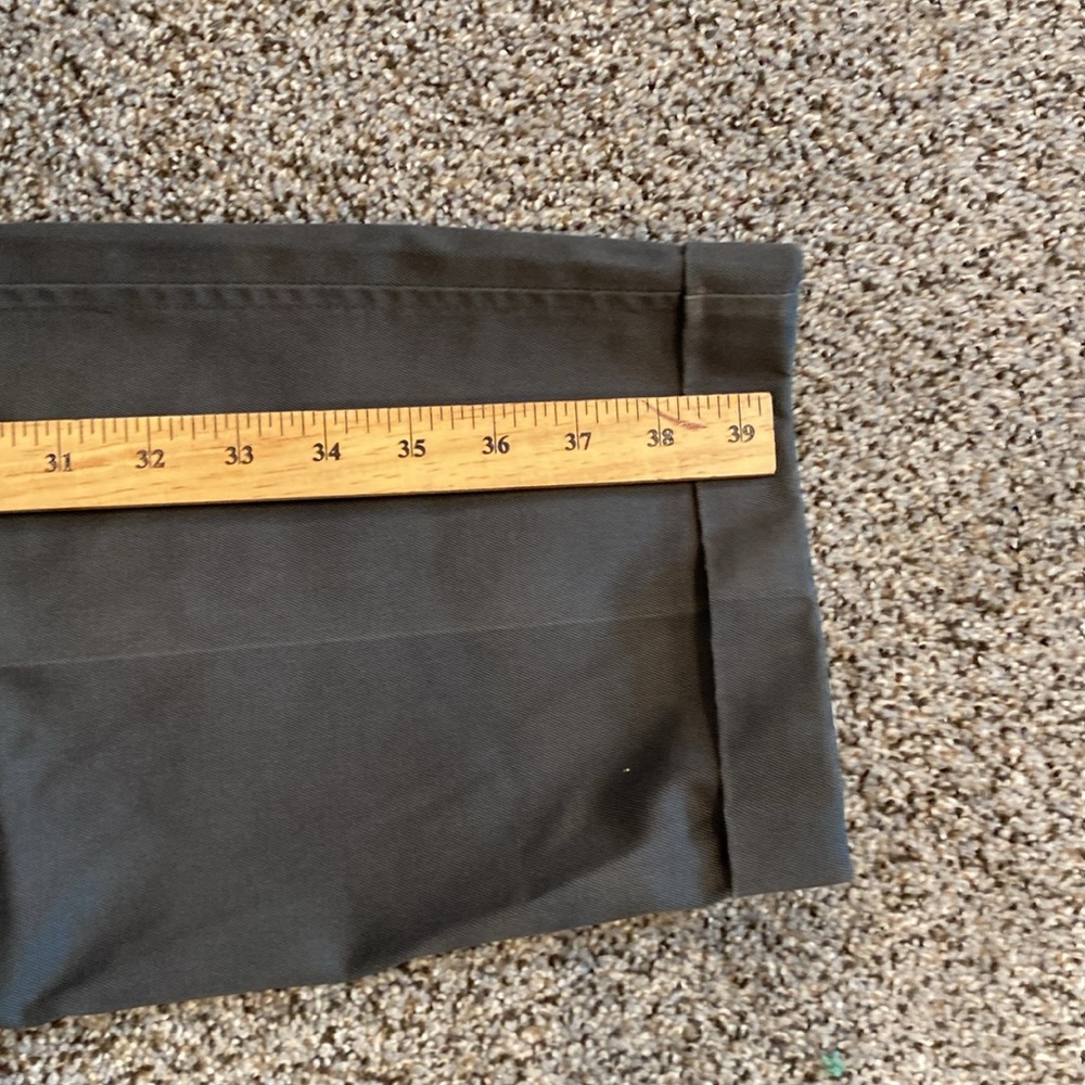 Men's Classic Gray Chinos Pants, Size 33X29 - Picture 5 of 6